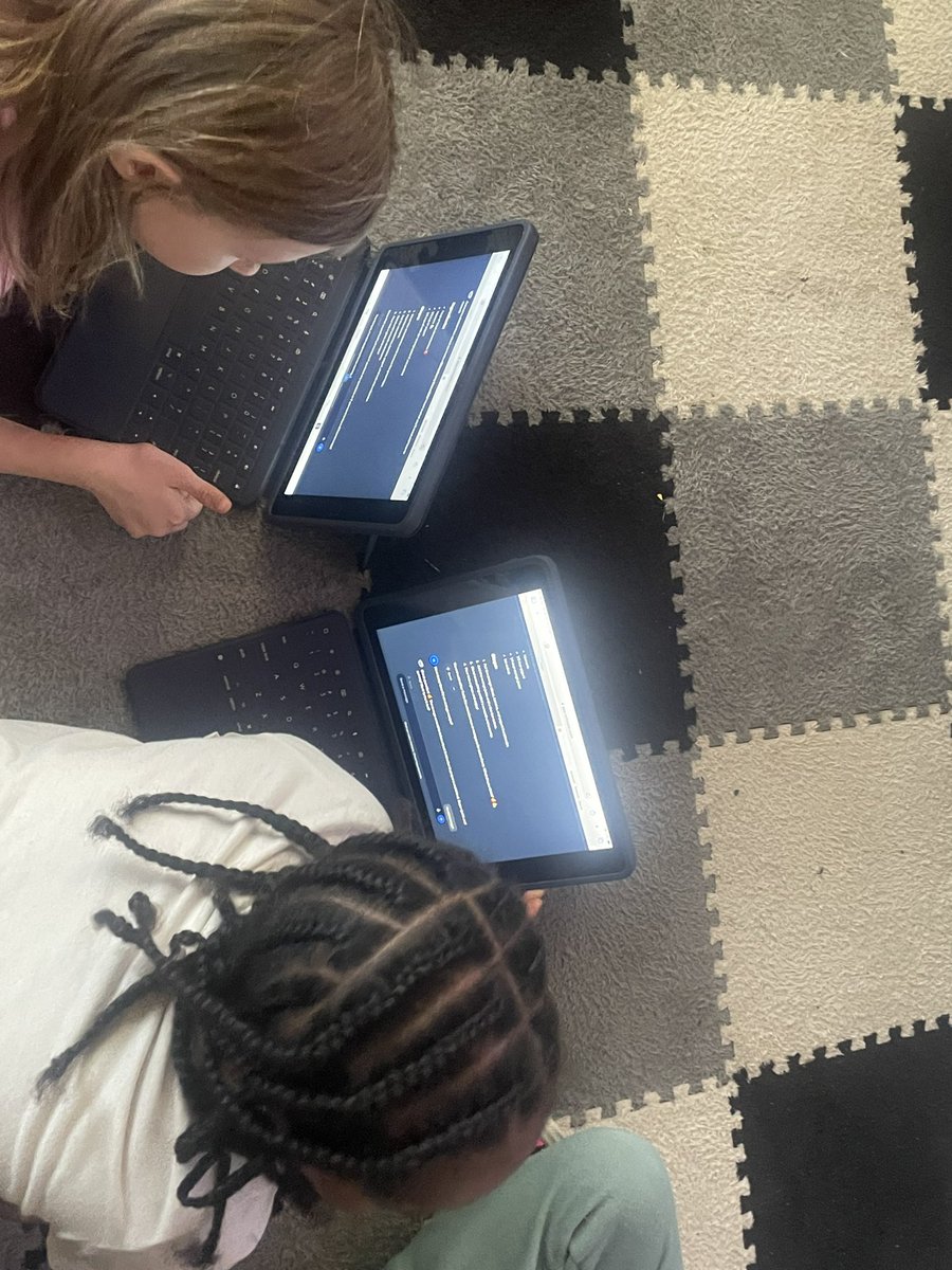 Using <a href="/GetSchoolAI/">SchoolAI</a> to help us come up with recipes for our fruit. 

Then using <a href="/CanvaEdu/">Canva for Education</a> to create our recipe cards! 

We love using #splitScreen to multitask on our projects. 

<a href="/lauren_bolack/">Dr. Lauren Bolack</a> look out for a calendar invite soon! 

🍓 🍍 🍌 

#PBL