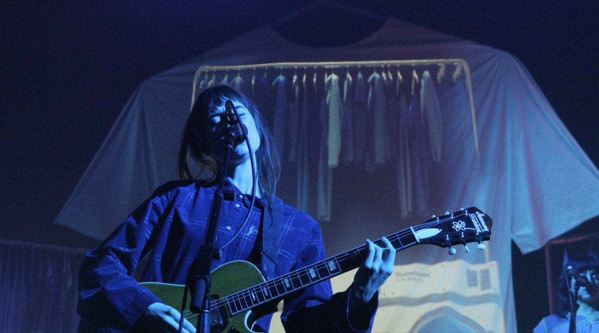 "[Faye Webster] came running on stage and the uproar began again"

Check out the full review &amp; photo gallery up now 
🔗wqaq.com/5180/undressed…

📸: Ashley Cimino
🖋️: Sam Quiroz

#collegeradio #concertphoto #fayewebster <a href="/CollegeStMusic/">College Street Music Hall</a>