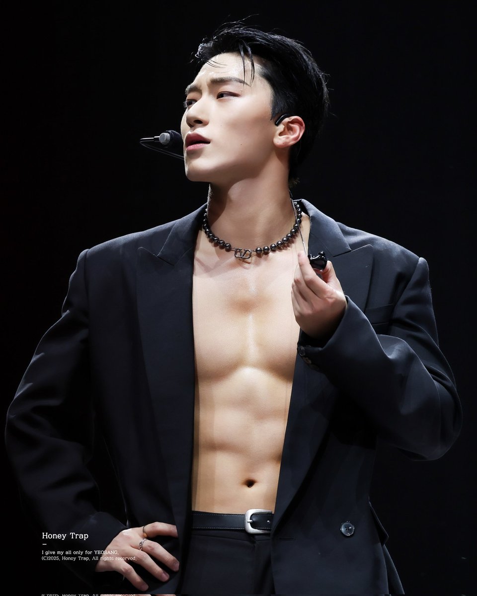 HT_0615's tweet photo. 240412 ATEEZ in Coachella HQ

🖤

#최산 #SAN
#에이티즈 #ATEEZ 
#Aprilfoolsday https://t.co/6HBD1ihgJd