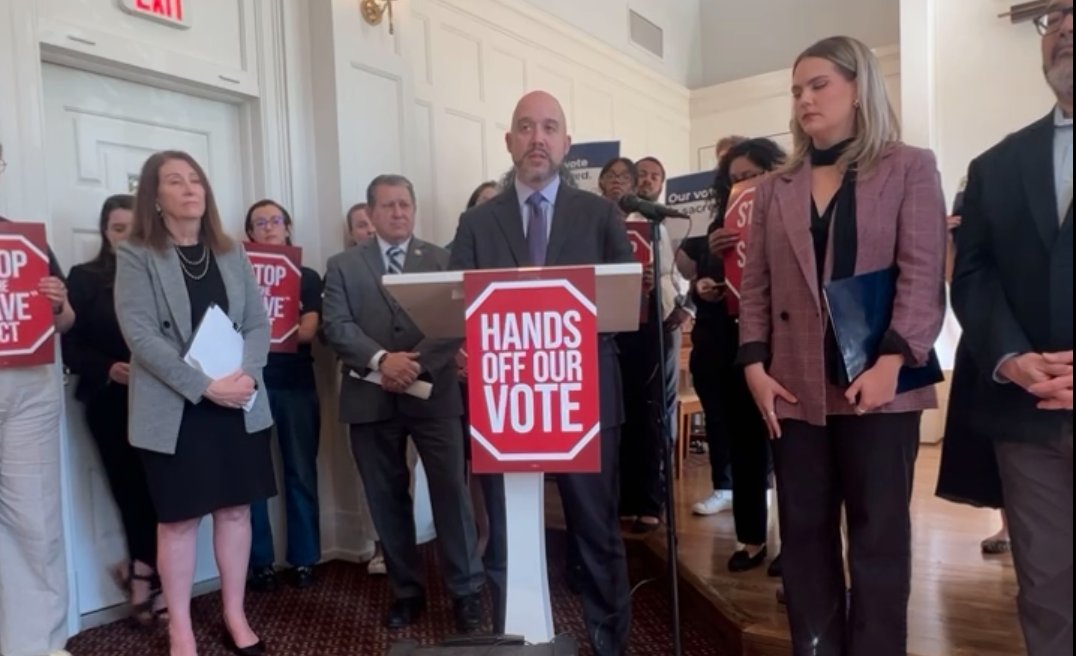 "The SAVE Act must never become law. It would exclude millions of American citizens from voting. It is one of the worst voting bills in the history of Congress. Members of Congress must reject it." - Sean Morales-Doyle
WATCH: bit.ly/4lbEx50