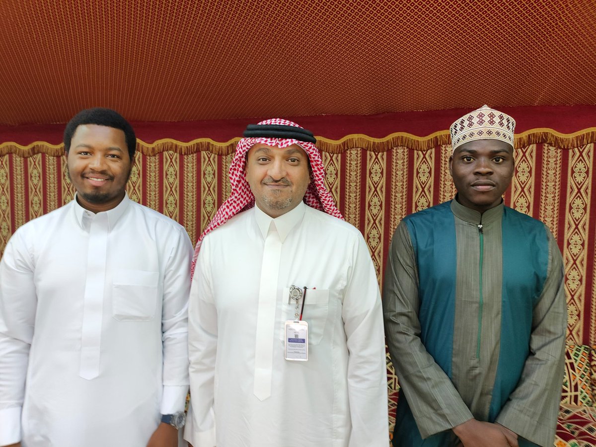 #عمادة_شؤون_الطلاب تقيم حفل المعايدة لطلاب #جامعة_الإمام الدوليين في الخيمة الطلابية بالإسكان الجامعي بحضور عميد شؤون الطلاب د. عبدالرحمن بن محمد الخراشي، ووكلاء العمادة، بمناسبة #عيد_الفطر_المبارك أعاده الله على الجميع باليمن والبركات.
#كل_عام_وانتم_بخير