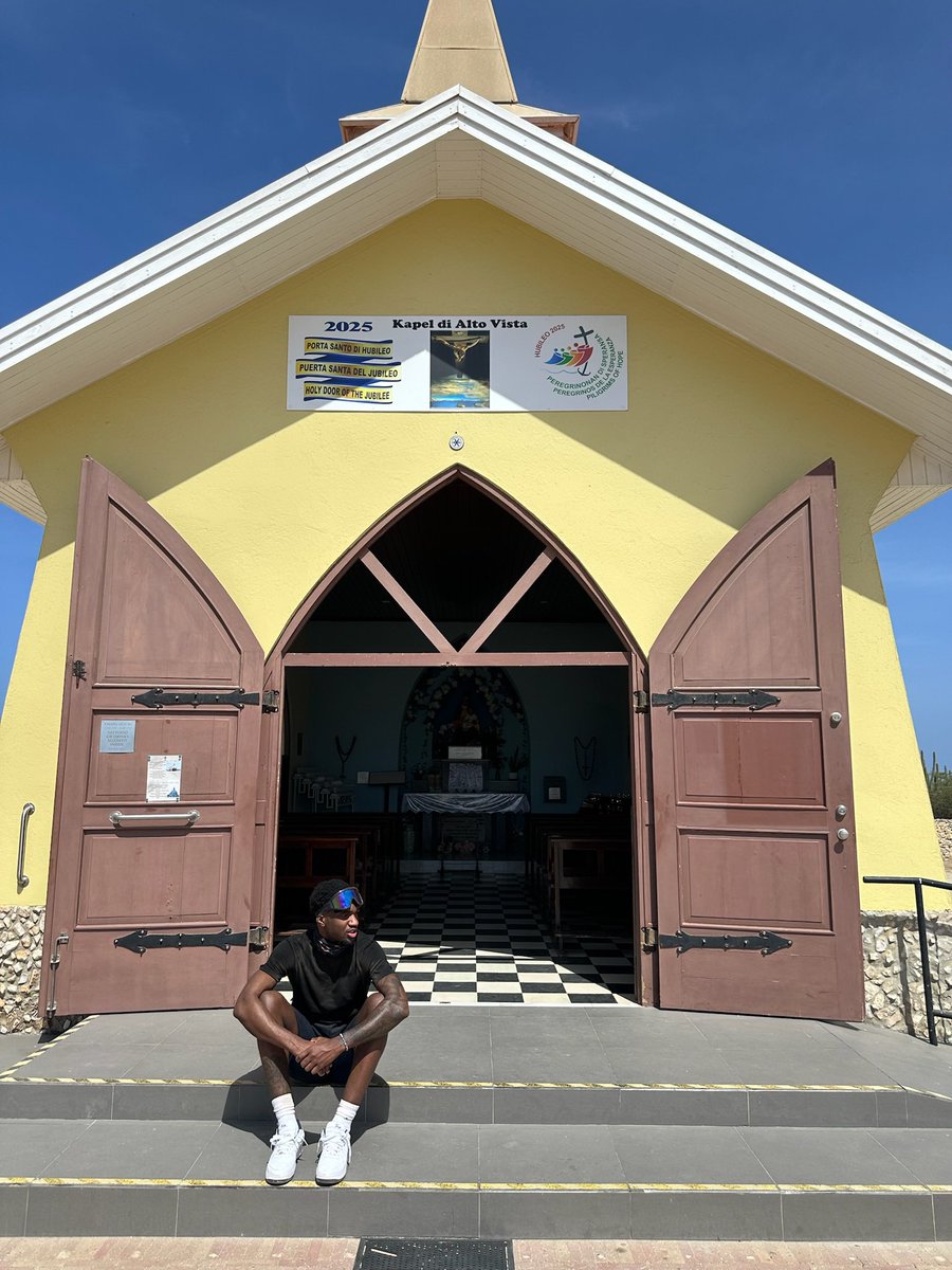 therealbchwpo's tweet photo. Just trying to learn how to live a little. 🌤️ https://t.co/2cEYHh7QEI