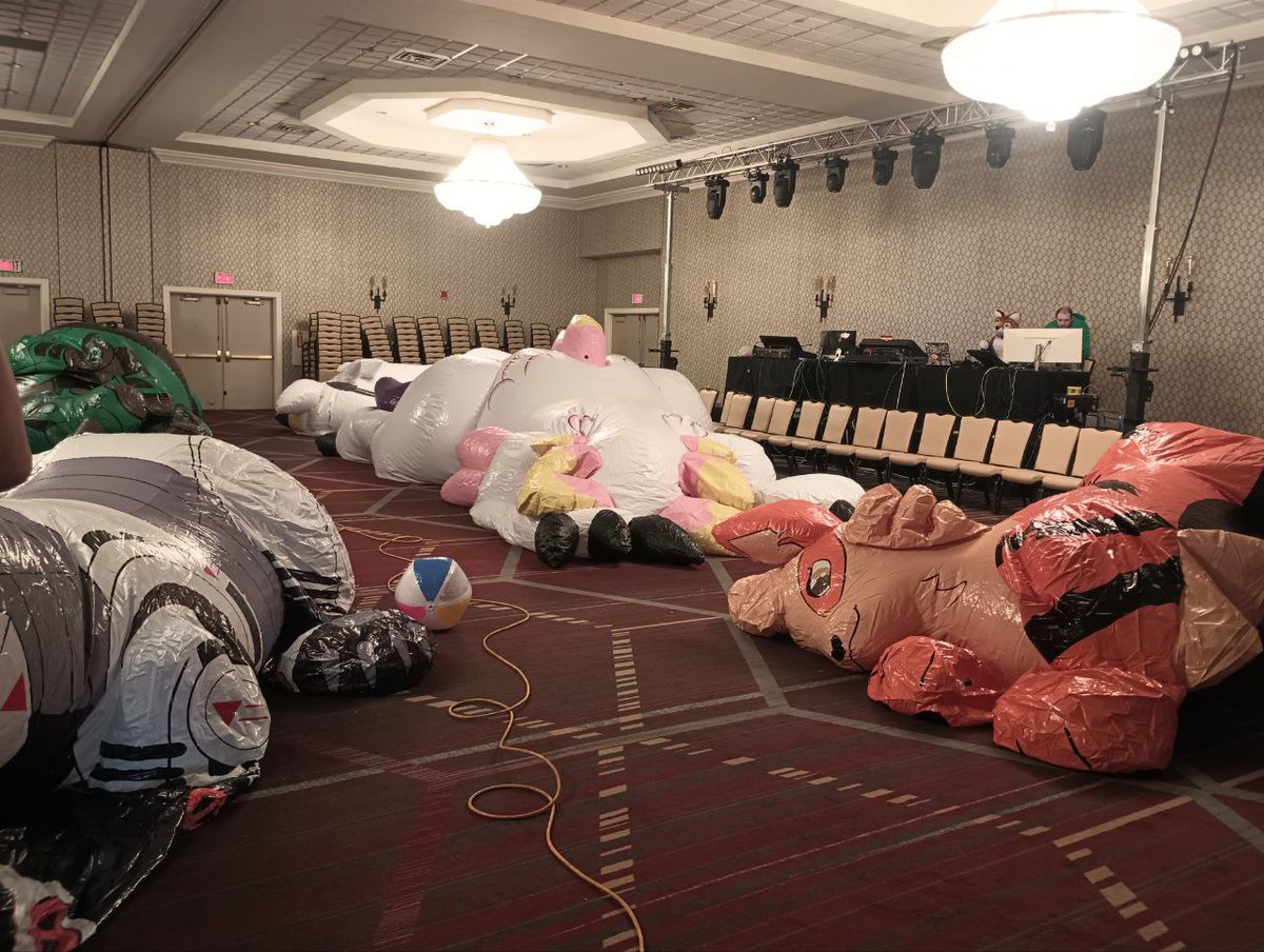 The Mana Quad (@distendedpoly) on Twitter photo Motor City Fur Con's inflatable panel on Saturday. :P Motor City Fur Con's inflatable panel on Saturday. :P
