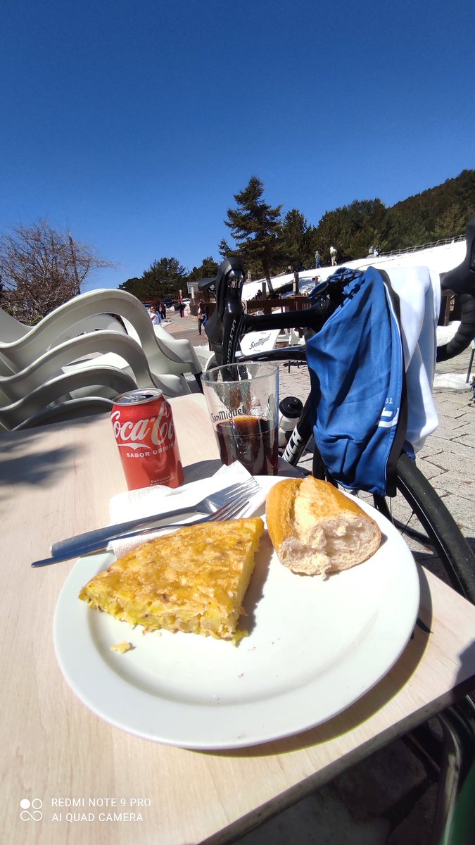 Día espectacular para comerse un pincho en Venta Marcelino 😁.
<a href="/loki_pedri/">Loki</a> me han dicho que Peñalara estaba espectacular 😅.