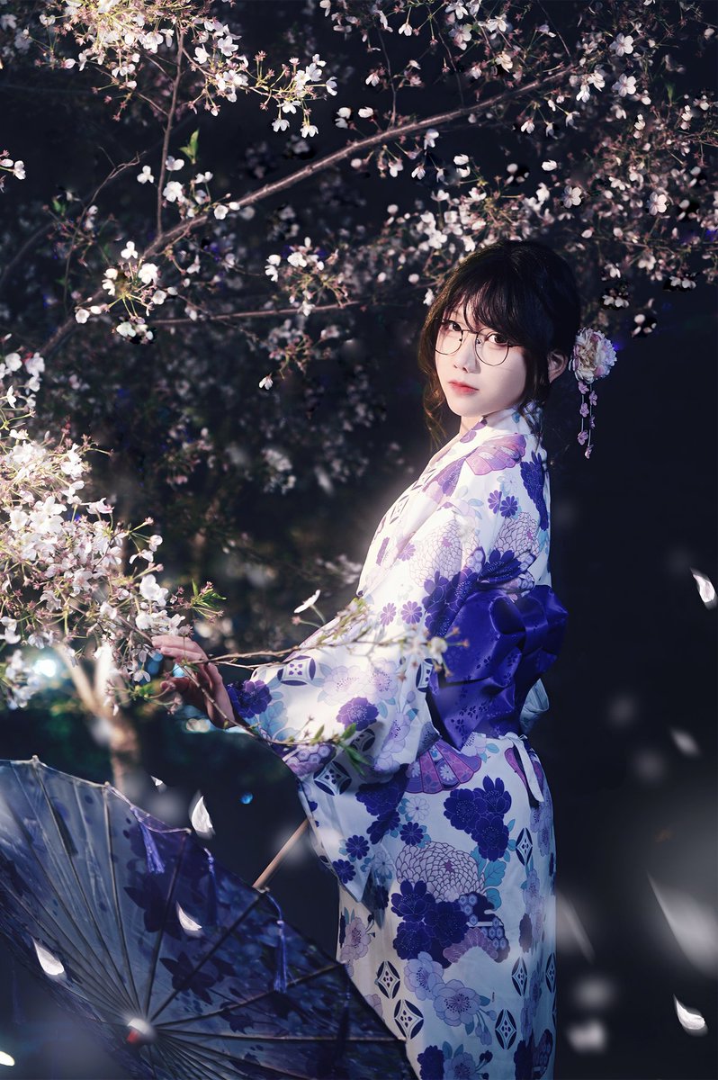 今年开始拍和服了
接和服拍摄，私房，暗调，绳。