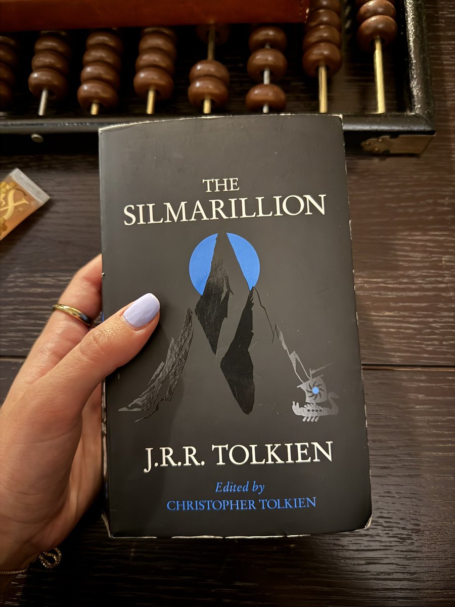 committedto_git's tweet image. On a purely personal note - I’ve just finished this lembas bread for the soul 💔 I’ve been stalling this moment as much as I could, but it had to end at some point.
Good news is - I can now proceed to starting my journey to Erebor. Yes, I’m that crazy person that started their…
