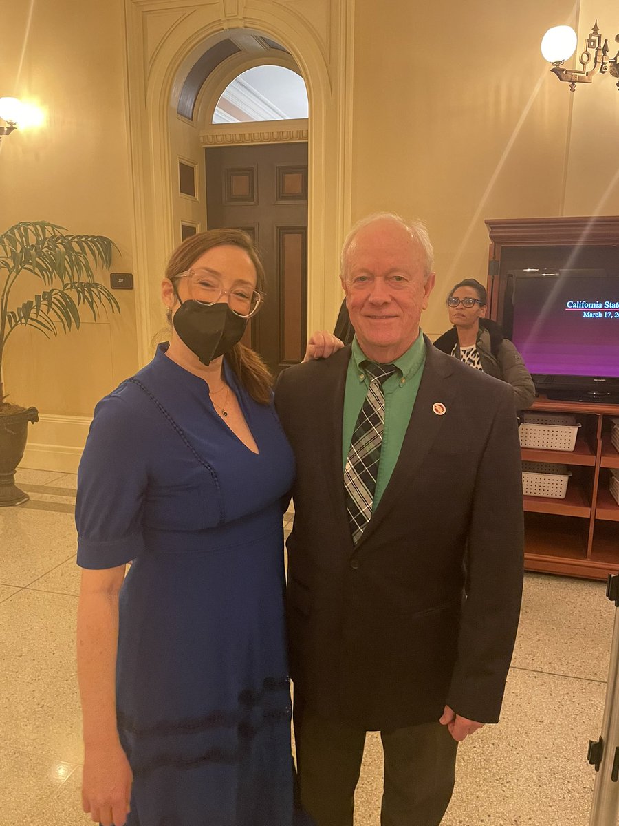 Laurenk817's tweet photo. Deeply grateful to @SenMcNerney for authoring #SCR29, declaring March as Colorectal Cancer Awareness Month, and for acknowledging me in the Senate gallery. W/just one chemo treatment left, I’m especially thankful for leaders like him—not just because he represents my hometown of #Stockton, but because he’s helping to raise awareness that saves lives. #ColorectalCancerAwareness #caleg ✅ ur :