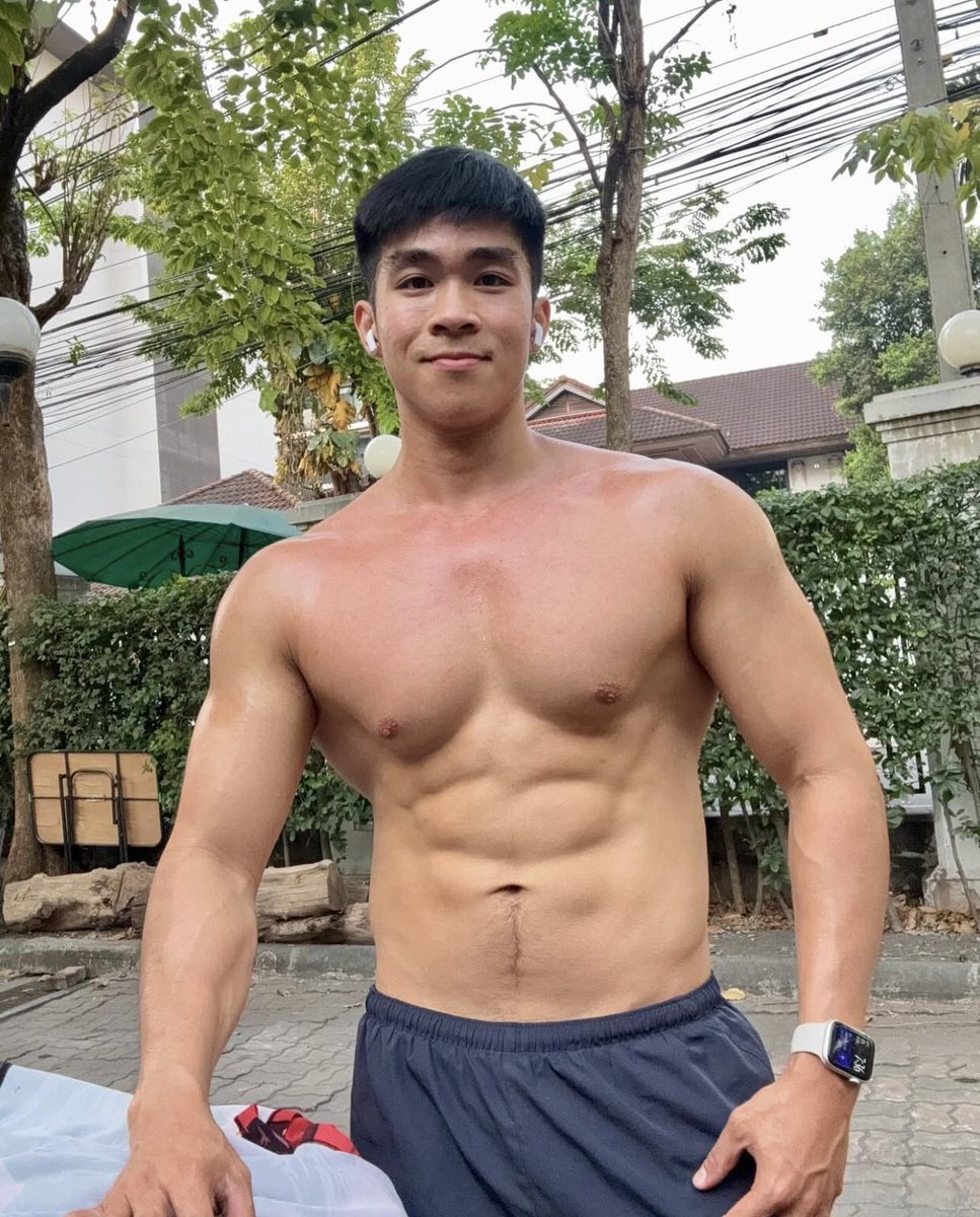 kaanompunggg's tweet photo. Summer ปีนี่ดีจริงๆ ☀️☀️☀️ คนนี้เท่านั้น
IG : kowit_em https://t.co/nIbWhz85Q5