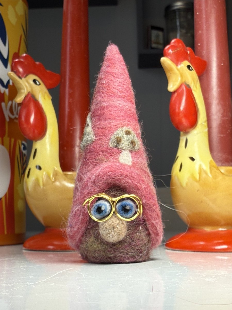 DistractedCook's tweet image. I had a splendid idea for a Post Office Day video, and it was going along swimmingly until… ⁣
⁣
Sometimes the healthiest thing I can do is to laugh at myself. ⁣
⁣
#kindnessgnomes #kindness #mentalhealthmatters