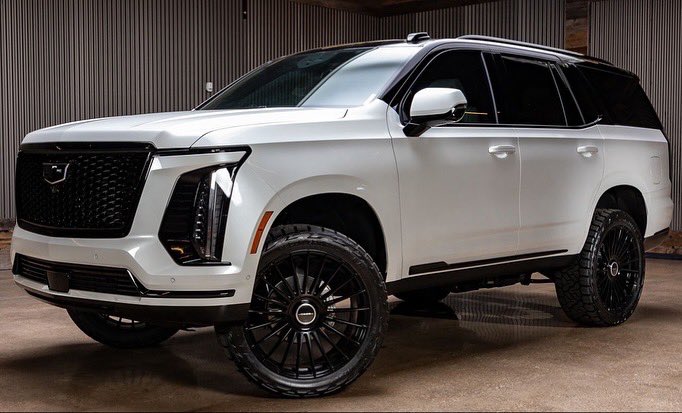 liftedtrucks's tweet image. 2025 Cadillac #Escalade. Beautiful! #TX04414 
 
* Paint matched chrome delete with black out tuxedo roof and black out emblem package 
* 3.5” @teamreadylift suspension  
* 24” @vossenwheels forged wheels 
* @NittoTire Recon Grapplers 

*Sold. Others to choose from! (833) 640-2740