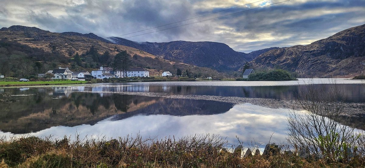 Ag foghlaim An Ghaoluinn i nGuagán Barra le <a href="/NiLuasa/">Jane Ní Luasa</a> <a href="/gouganebarra/">Gougane Barra Hotel</a>