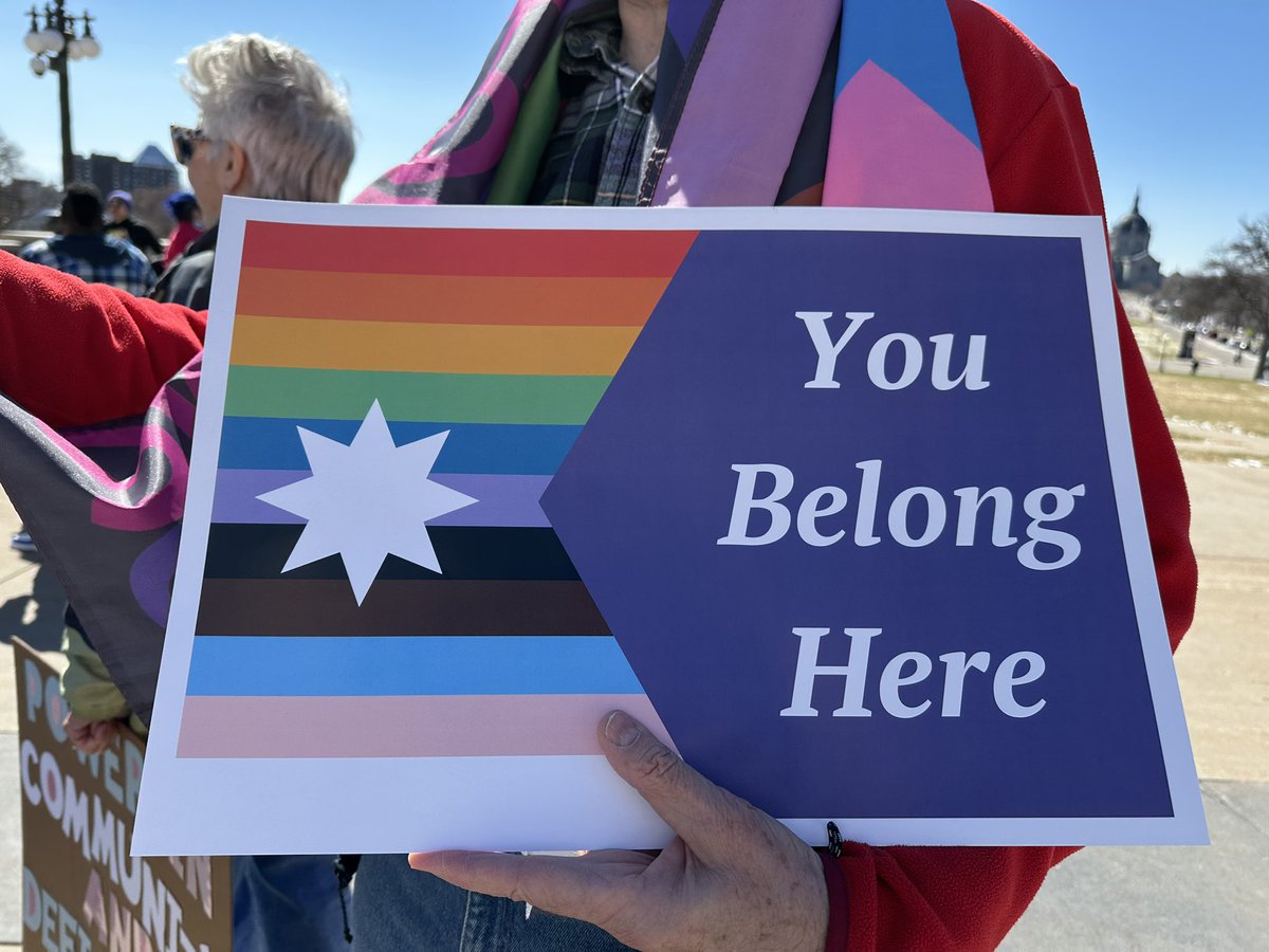 mosaicgraffiti's tweet image. I wasn’t able to stay long but I’m glad I caught the end. So many beautiful people!!! #TransDayOfVisibility #JusticeForSam