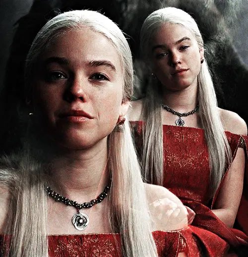 TargaryenBlocd's tweet image. 𝘳𝘩𝘢𝘦𝘯𝘺𝘳𝘢 𝘵𝘩𝘦  c͟r͟u͟e͟l͟  : —

𝙙𝙧𝙖𝙘𝙖𝙧𝙮𝙨.

            '𝘭𝘦𝘵 𝘶𝘴 𝘣𝘶𝘪𝘭𝘥 𝘢𝘯 𝘢𝘳𝘮𝘺 𝘰𝘧  𝙗𝙖𝙨𝙩𝙖𝙧𝙙𝙨,

．𝘵𝘩𝘦 𝘥𝘳𝘢𝘨𝘰𝘯 𝘲𝘶𝘦𝘦𝘯
．𝘵𝘩𝘦 𝘧𝘪𝘳𝘴𝘵 𝘰𝘧 𝘩𝘦𝘳 𝘯𝘢𝘮𝘦
．𝘵𝘩𝘦 𝘩𝘦𝘪𝘳 𝘵𝘰 𝘵𝘩𝘦 𝘪𝘳𝘰𝘯 𝘵𝘩𝘳𝘰𝘯𝘦