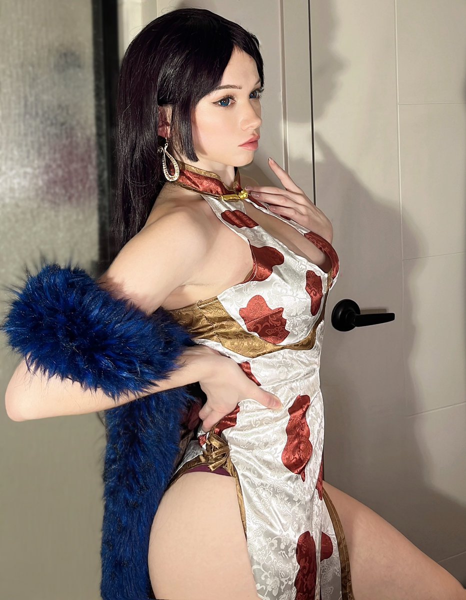 How I spawn in when he says he likes one piece…