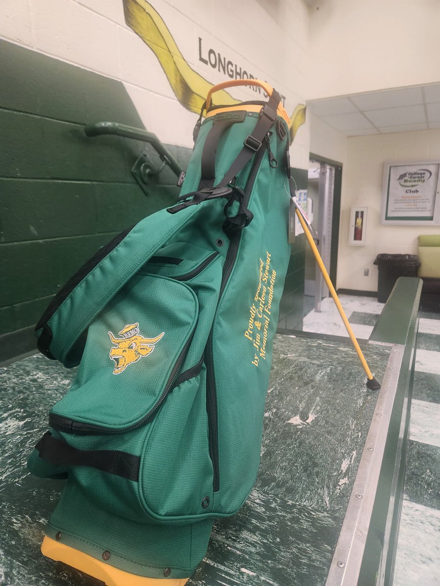 Custom golf bags delievered for Battle Mountain High School in Nevada!!! <a href="/GameOne_USA/">Game One</a> can do it all for you!!!