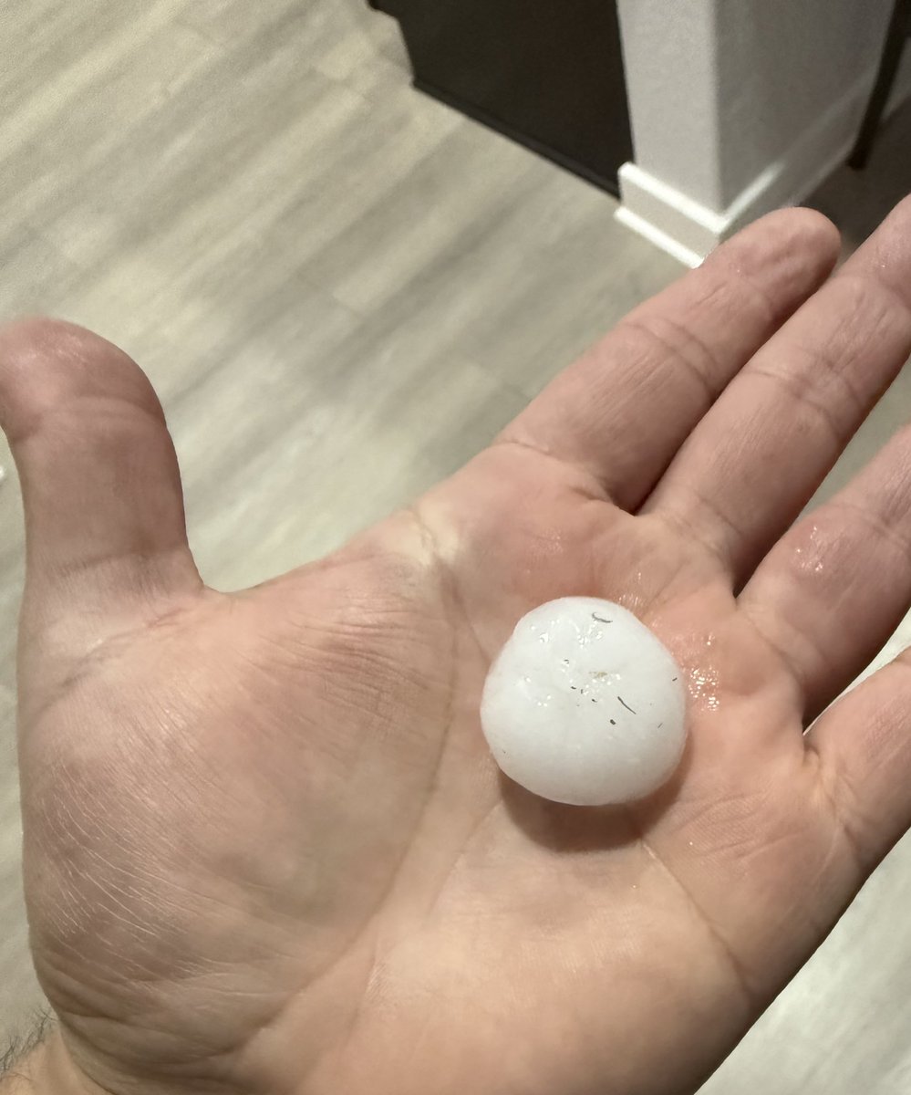 Rios274's tweet photo. @ksatnews @KENS5 this is in Alamo Ranch https://t.co/LCFYlbizTj