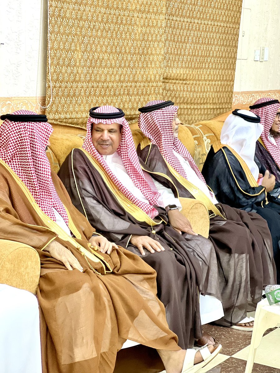 alwesmifamily's tweet photo. معايدة اسرة الوسمي بالكلابية https://t.co/vz3M56SHc2
