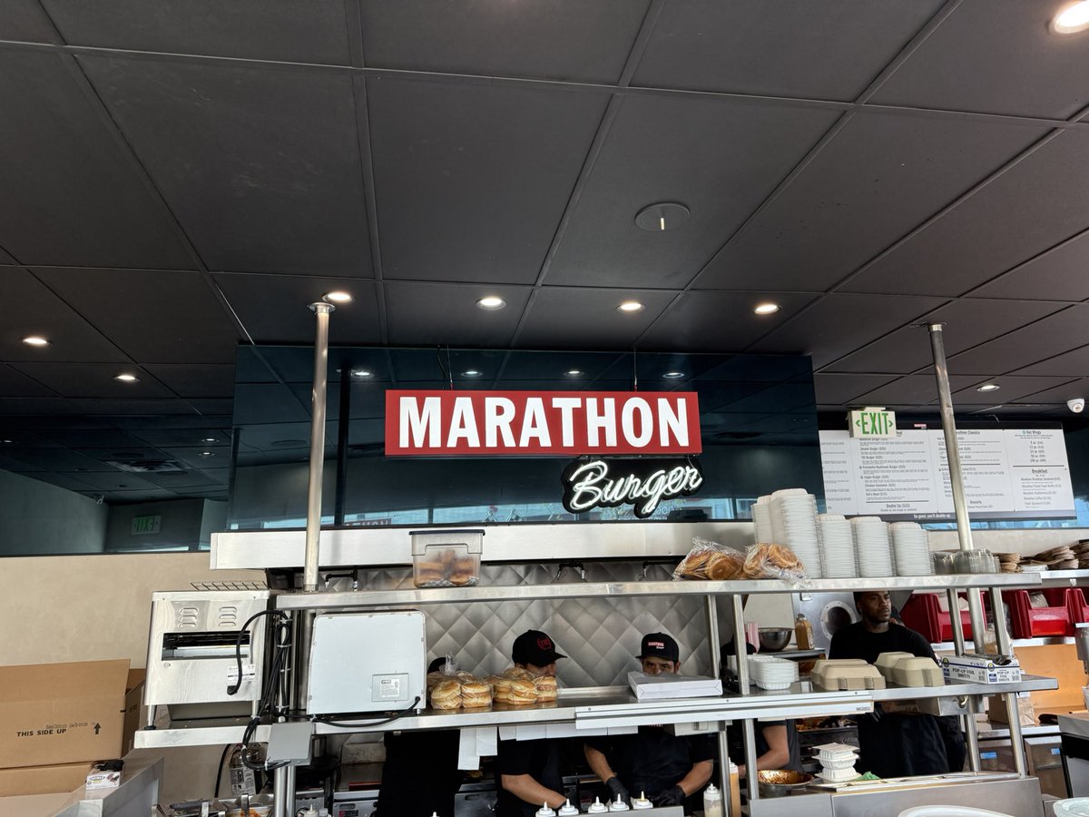 plyteboy's tweet image. Life is just a marathon…grind until it’s over with!! RIP Nip the great! 🏁 

Today is a reminder to go after your wildest dreams! Go be great 🫶♾️🌊