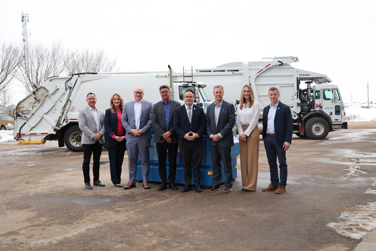Circular Materials (@circmaterials) on Twitter photo We are pleased to be in the <a href="/CityofEdmonton/">City of Edmonton</a> today to celebrate the launch of #EPR for packaging and paper products in #Alberta.
Thanks to Minister <a href="/DaleNally_AB/">Dale Nally</a>, Edmonton Deputy Mayor Karen Principe, <a href="/albertarecycle/">Alberta Recycling</a> CEO Ed Gugenheimer and Edmonton Acting Branch Manager of Waste We are pleased to be in the <a href="/CityofEdmonton/">City of Edmonton</a> today to celebrate the launch of #EPR for packaging and paper products in #Alberta.
Thanks to Minister <a href="/DaleNally_AB/">Dale Nally</a>, Edmonton Deputy Mayor Karen Principe, <a href="/albertarecycle/">Alberta Recycling</a> CEO Ed Gugenheimer and Edmonton Acting Branch Manager of Waste