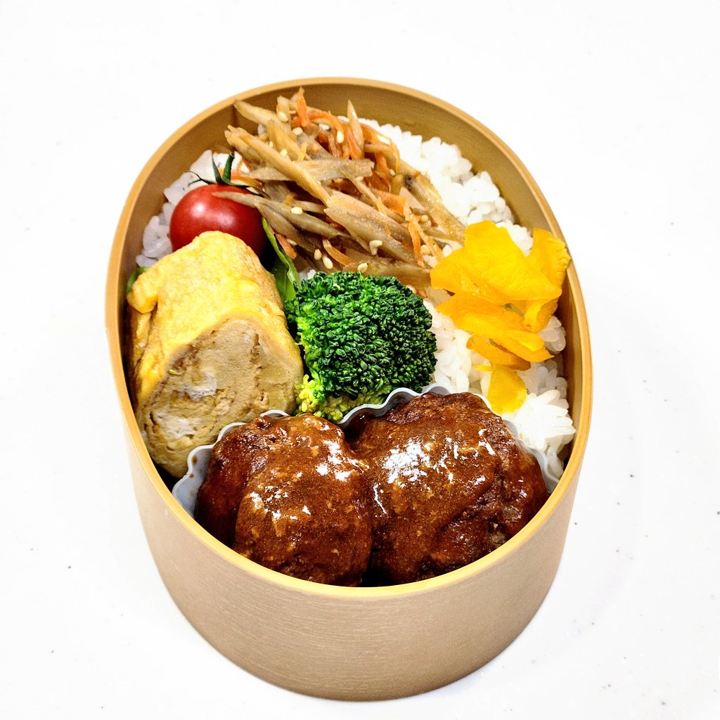 WorryForDinner's tweet image. 新学期です✨
おはようございます
🍱デミグラス煮込みハンバーグ
子供たちは高2と小2に進級🏫
楽しい1年になってほしいな😊
#お弁当記録 #旦那弁当
#高校生弁当 #学童弁当