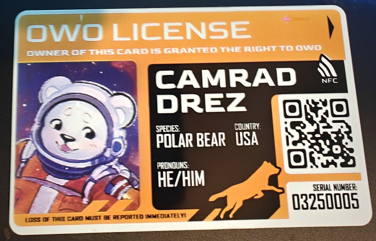 Camrad_Bear's tweet image. @AwruffGear Woah, When I saw these online they looked cool but seeing them in person is even better! Thank you for Making cool futuristic themed products with nfc tech!