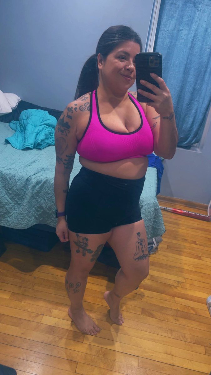 Shoe happy Sue 🇬🇹 (@suehappy3) on Twitter photo Benefits of having a home gym.. 
From work to workout! #noexcuses 
Happy Monday! ##Illbeback 
 #Over40Life Benefits of having a home gym.. 
From work to workout! #noexcuses 
Happy Monday! ##Illbeback 
 #Over40Life