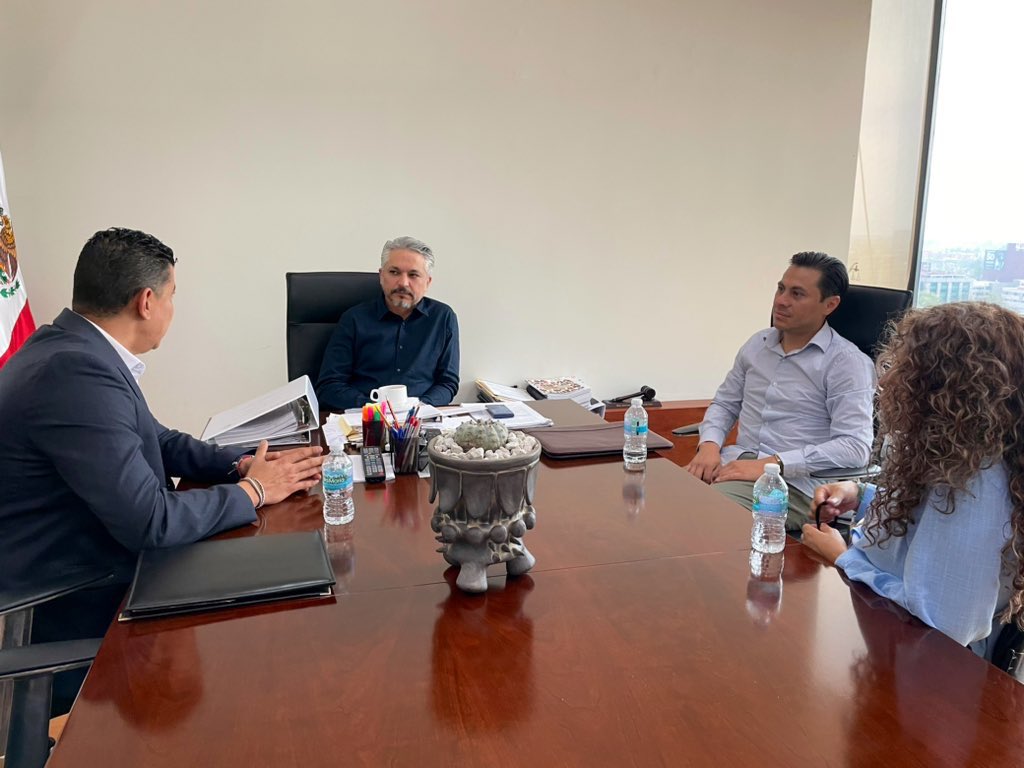 10,282 Wranglers Fotos de stock - Fotos libres de regalías de Dreamstime, image size:1024x768