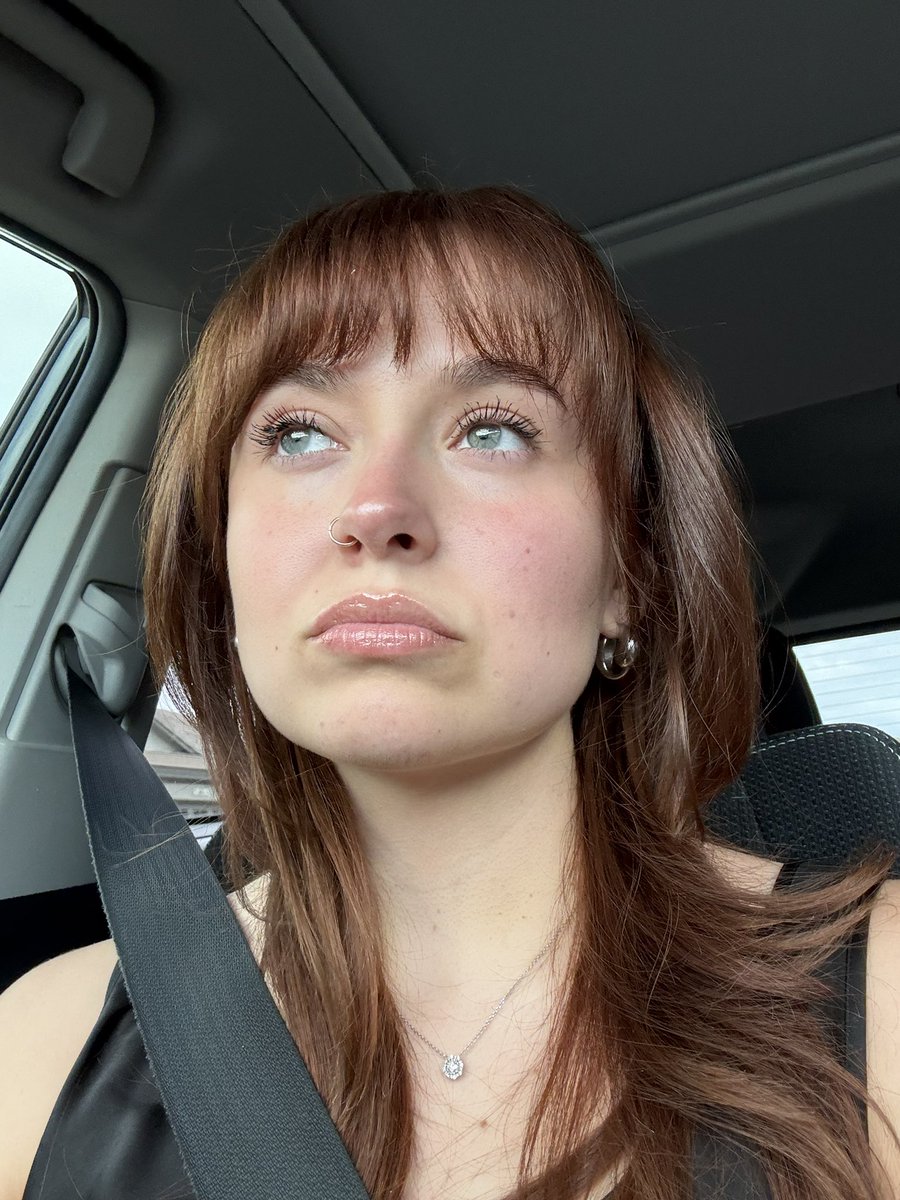 wwoodengirl's tweet image. #pout