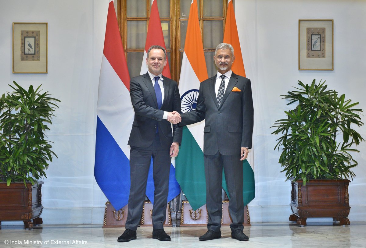 Caspar Veldkamp (@ministerbz) on Twitter photo A pleasure meeting with #India FM <a href="/DrSJaishankar/">Dr. S. Jaishankar</a> in New Delhi, thank you for the warm welcome. We had a fruitful conversation, discussing opportunities to elevate our partnership, the changing geopolitical environment, and finding common ground in a multipolar world order. 1/3 A pleasure meeting with #India FM <a href="/DrSJaishankar/">Dr. S. Jaishankar</a> in New Delhi, thank you for the warm welcome. We had a fruitful conversation, discussing opportunities to elevate our partnership, the changing geopolitical environment, and finding common ground in a multipolar world order. 1/3