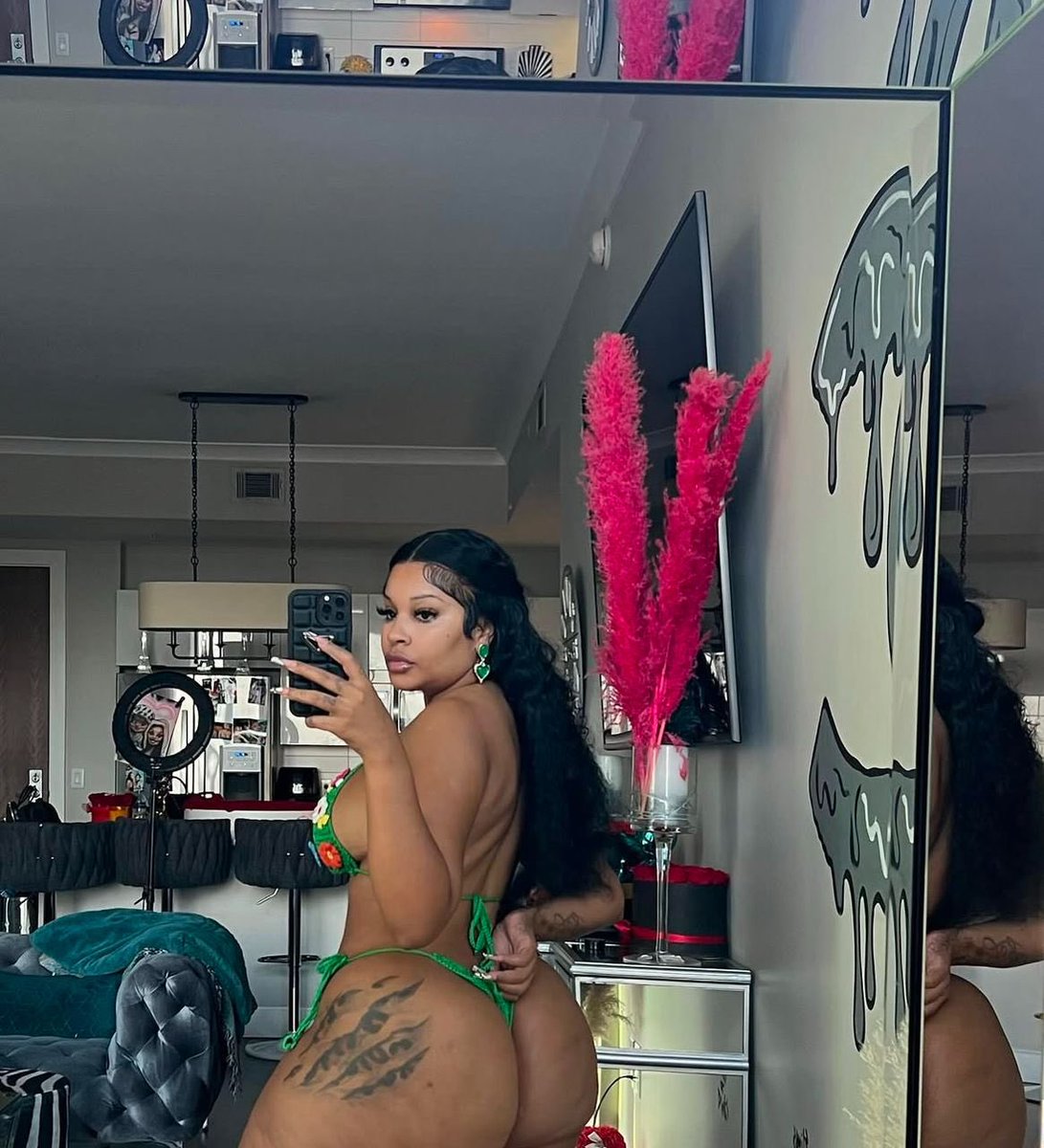 How’s the weather over there 🥵💋