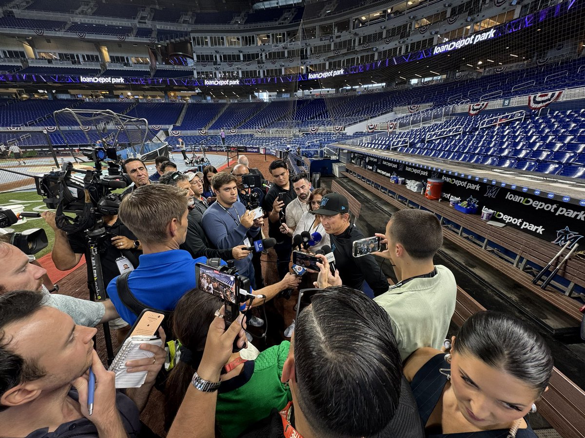 Jack McMullen (@jack_mcmullen11) on Twitter photo The Most Popular Man in Miami : Aaron Leanhardt (AKA Lenny, AKA The Godfather of The Torpedo) The Most Popular Man in Miami : Aaron Leanhardt (AKA Lenny, AKA The Godfather of The Torpedo)
