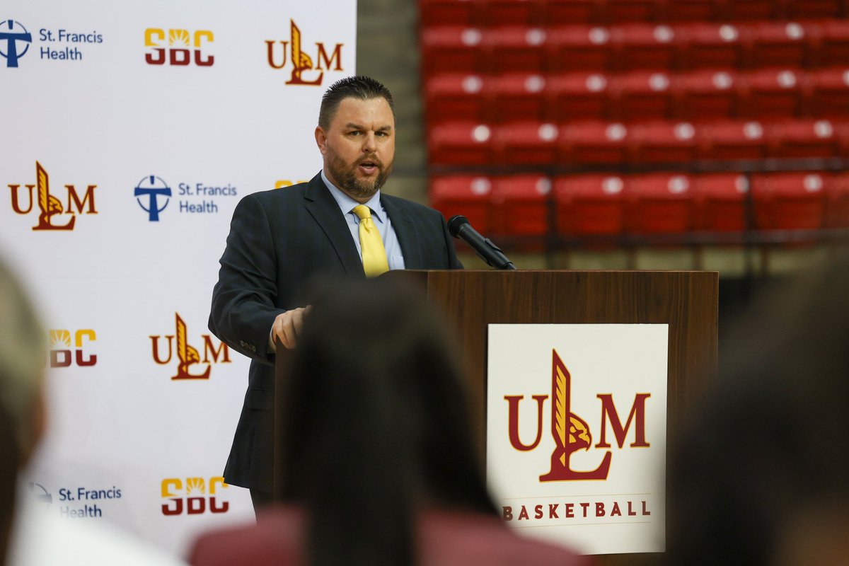 ULMwbb's tweet image. Fired up with Fletcher🔥

@coachFletchPRCC