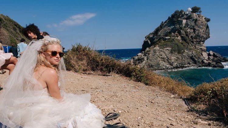 merylsglasses's tweet image. Get me to God’s country