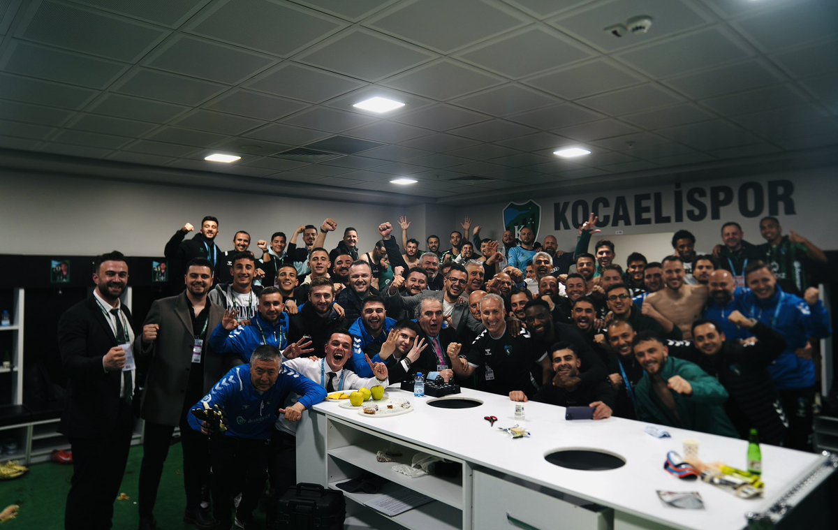 Kocaelispor's tweet photo. BURASI İZMİT BURADAN ÇIKIŞ YOK! 🤫 https://t.co/S73Lnk2Smt