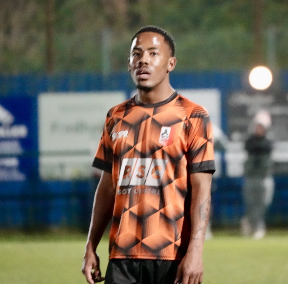 GREENFIELDS 

<a href="/MidlandLeague/">Capelli Sport Midland Football League</a> RFL dev division 

<a href="/MDTFC/">Market Drayton Town FC</a> devs v <a href="/Hednesford_Town/">Hednesford Town FC</a> devs

Watching <a href="/holtwill5/">William Holt</a> <a href="/alex88878272/">alex</a> &amp; <a href="/tayoporterr/">TP</a> (pictured)

HT &amp; FT updates to follow