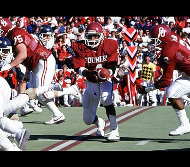 swoll1's tweet image. That 85 Championship was Quarterbacked by the best Wishbone Magician ever J-Bone #JamelleHolieway
my high school qb @BanningHSPilots