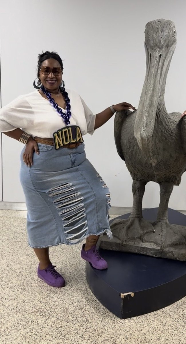 Kay_SportsMom's tweet photo. 504 Night at the @PelicansNBA game last night 💜 https://t.co/GzQJXNxHvj