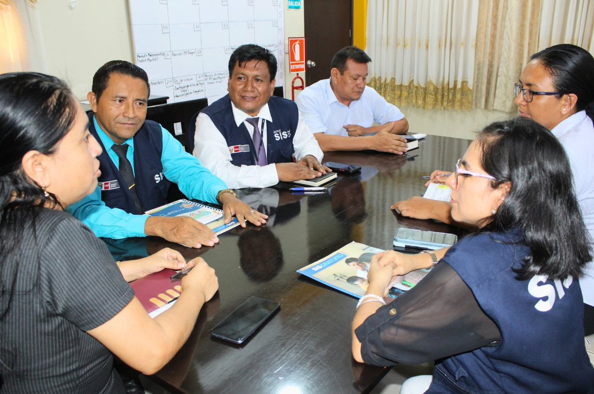 SISPeruOficial's tweet photo. #SISalDía 📰
📍 #Amazonas | El SIS, a través de la Gerencia Macrorregional Oriente, articuló acciones con hospitales y Redes Integradas de Salud de #Bagua y #Utcubamba para optimizar el uso de recursos y fortalecer el acceso de los asegurados a una atención de calidad.
✅ Durante la supervisión inopinada en el Hospital Santiago Apóstol y la Red Integrada de Salud Utcubamba, se evaluó la ejecución de fondos y se identificaron oportunidades de mejora. Asimismo, en reuniones con el Hospital Gustavo Lanatta Luján, se reforzaron compromisos en gestión de recursos, traslados aéreos y aceptación de referencias en beneficio de nuestros asegurados en la región.
Protegiendo tu salud.
SIS, estamos para ti.🙌
#GMROriente