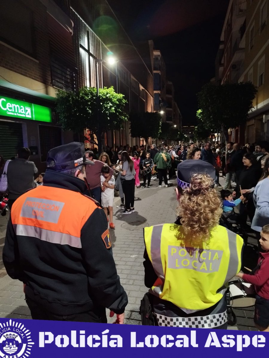 🚔✝️ BAJADA DEL CRISTO DE LA AGONÍA✝️
Hoy, lunes 31 de marzo, se ha llevado a cabo la Bajada del Cristo de la Agonía, recorriendo las calles de nuestra localidad desde la Ermita de la Santa Cruz hasta la Parroquia "El Buen Pastor".🙏