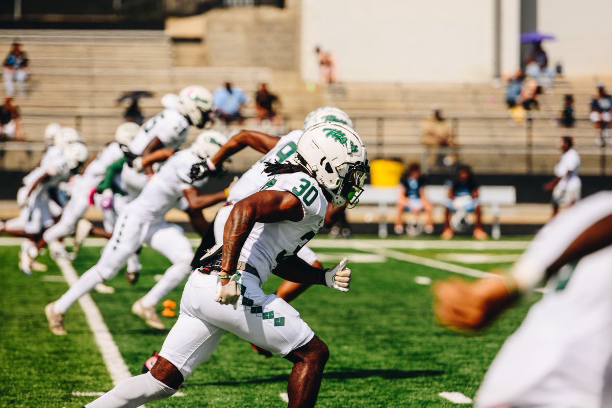 #AGTG after a great conversation with <a href="/drwscout/">David West</a> i'm blessed to announce i've received another offer from JAA Comm.
Christian College!

<a href="/buggs_sr/">Charles Buggs Sr</a> <a href="/mcgriff_tyrone/">Tyrone McGriff</a> <a href="/OLcoachrob/">Coach Adam Robertson</a> <a href="/PhilTisa/">Phil Tisa</a> <a href="/coachmudge/">Ken Mudge</a> <a href="/jaa_athletics/">Jacksonville Athletic Academy</a>