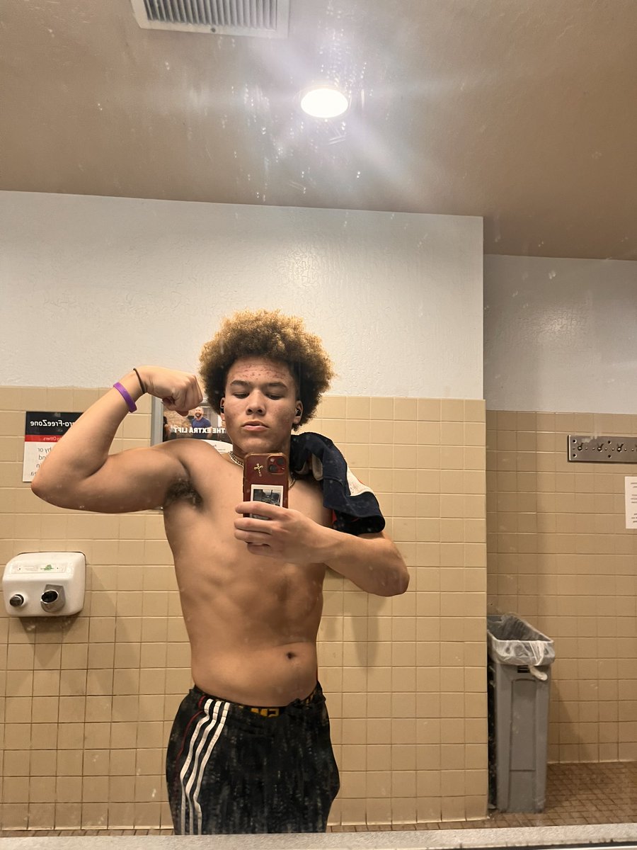 Jordan “Jay” Crockett V (@jordancrockettv) on Twitter photo Pre Spring Ball Goal ✅
5am workouts and good eats helped get me to 207. Started to thin out towards 190-195 as of now. Much stronger than I was a year ago (Right photo). Goals are meant to be accomplished or it’s a dream. 🙏🏽 <a href="/OwlFootball_/">Foothill College Football</a> <a href="/Coach_T_Pruitt/">Trevor Pruitt</a> <a href="/kennycoleman81/">Coach Coleman</a> Pre Spring Ball Goal ✅
5am workouts and good eats helped get me to 207. Started to thin out towards 190-195 as of now. Much stronger than I was a year ago (Right photo). Goals are meant to be accomplished or it’s a dream. 🙏🏽 <a href="/OwlFootball_/">Foothill College Football</a> <a href="/Coach_T_Pruitt/">Trevor Pruitt</a> <a href="/kennycoleman81/">Coach Coleman</a>