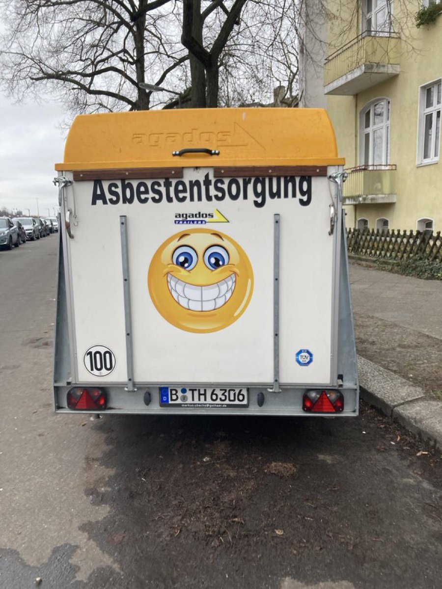 herr knax tweet media