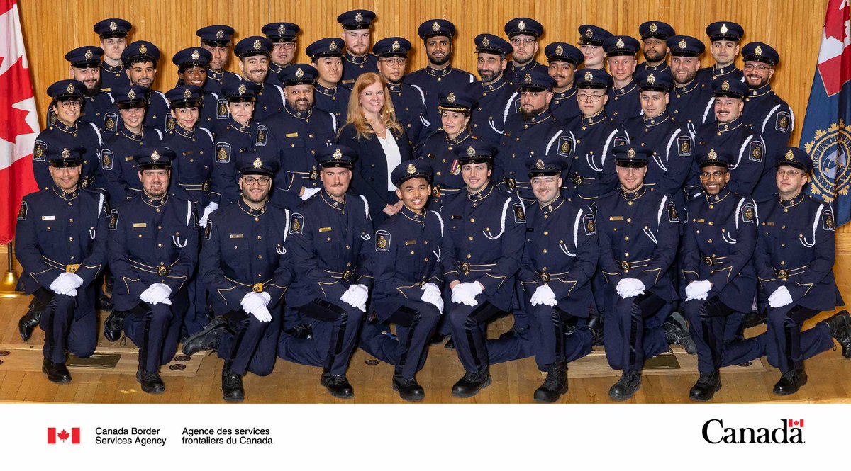 CanBorder's tweet image. On March 28, 39 new officer trainees completed their training at the CBSA College in Rigaud. Soon they’ll be facilitating the arrival of travellers, keeping communities safe, and supporting the economy from ports of entry across the country. Congratulations!