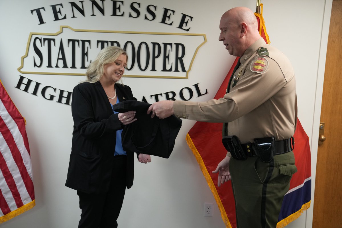 TNHighwayPatrol's tweet photo. After 27 years with the TN Highway Patrol Dispatch Supervisor Michele Phillips of the Chattanooga Region has retired. Thank you for your service to the great state of Tennessee. Congratulations and we wish you all the best on your retirement. https://t.co/pwJ0U8IKzC