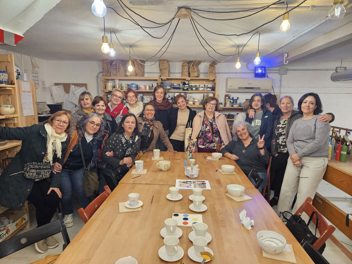 VoluntariadoFERMAD <a href="/Vfermad/">Voluntariado FERMAD</a> con el Grupo Encuentro familiar de #FERMADVIVECONTIGO Una vez más le sacamos al día una sonrrisa  y Colaboración de <a href="/FundlaCaixa/">Fundación ”la Caixa”</a> 
#ConvocatoriasSociales2024
#FundaciónlaCaixa
#TuSiQuePintas
#VoluntariadoFERMAD
#AsociacionismoFERMAD