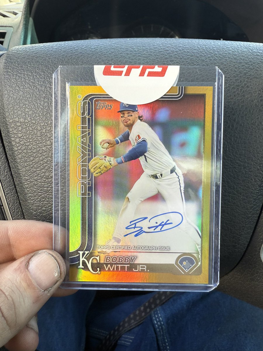 Mail day🤩 <a href="/Topps/">Topps</a>