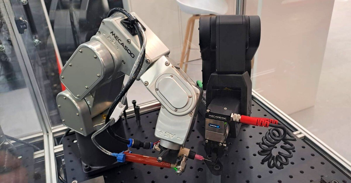 The Mecademic team is in Germany to kick off Hannover Messe 2025, one of the world's biggest industry shows, and present the unique potential of the world's most compact and precise industrial robots 🤖 Come see us at the Canada Pavilion! 👋 #HM25 #HannoverMesse #Robotics