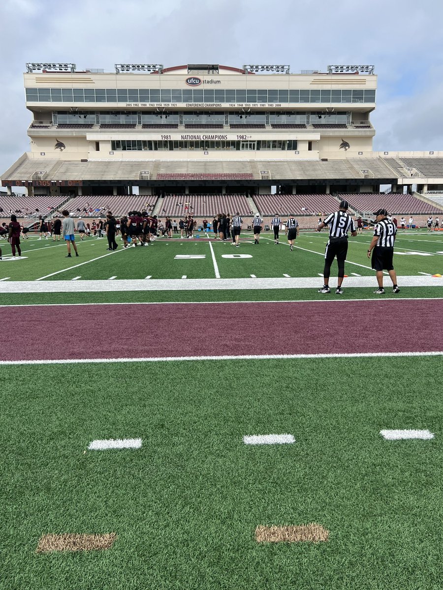 Ozlo Rigby (@rigbyozlo) on Twitter photo Had a great visit <a href="/TXSTATEFOOTBALL/">Texas State Football</a>.
Great to meet <a href="/CoachNickLaw/">Nick Law</a> and <a href="/CoachTBurns/">Tanner Burns</a> really enjoyed our conversations. Looking forward to what the future holds! #EatEmUp
<a href="/KornblueKicking/">Brandon Kornblue</a> Had a great visit <a href="/TXSTATEFOOTBALL/">Texas State Football</a>.
Great to meet <a href="/CoachNickLaw/">Nick Law</a> and <a href="/CoachTBurns/">Tanner Burns</a> really enjoyed our conversations. Looking forward to what the future holds! #EatEmUp
<a href="/KornblueKicking/">Brandon Kornblue</a>