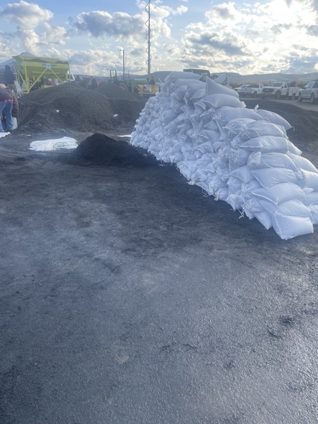 We are on flood response in Harney County.  We are providing hot meals, safe shelter, relief supplies, emotional support, health services, information and other services to those affected by the floods.

Please come to 69660 S. Egan Street Burns, OR 97720 if you need assistance.