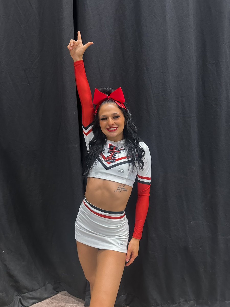stompin’ you out in my cowboy boots 👏🏼👏🏼 new ttu uni 😍